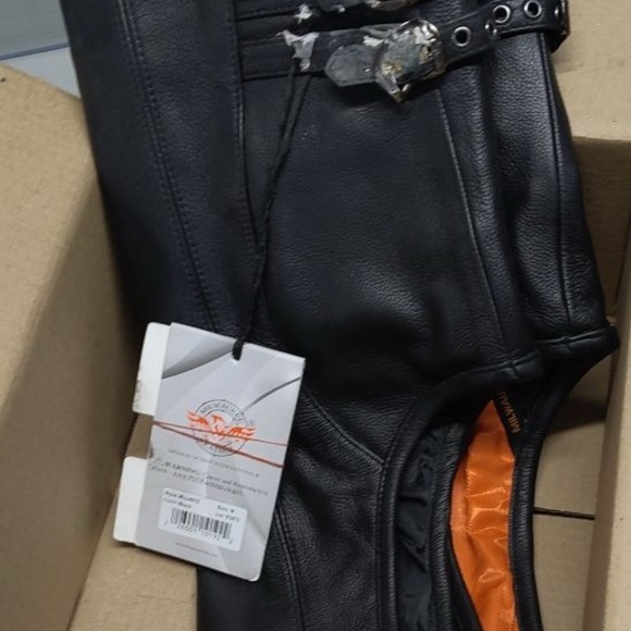 Milwaukee Premium leather Motorcycle Rider Vest NWT - Picture 5 of 7